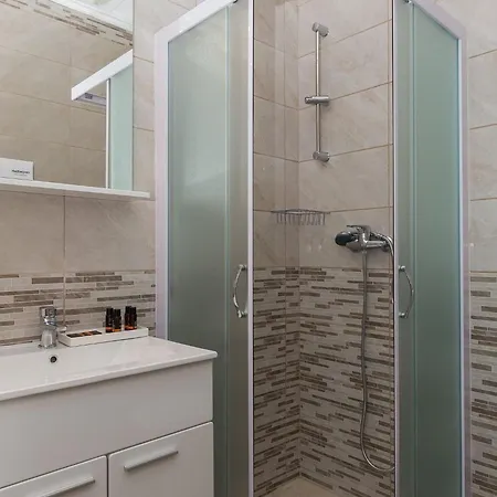 Olive - One Bedroom With Terrace And Partial Sea View - Popolica 50 Mlini