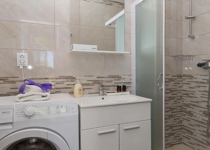 Olive - One Bedroom With Terrace And Partial Sea View - Popolica 50 Apartamento Mlini